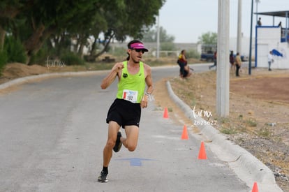 Roberto Zamora, bengalas | Carrera 5K y 10K Chapingo 2024