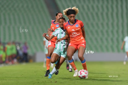 Kimberli Gómez, Olga Massombo | Santos Laguna vs Mazatlán FC femenil