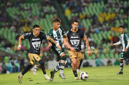 Leonardo Suárez, Pablo Bennevendo, Ramiro Sordo | Santos Laguna vs Pumas UNAM J2