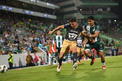 Diego Medina, Lisandro Magallan | Santos Laguna vs Pumas UNAM J2