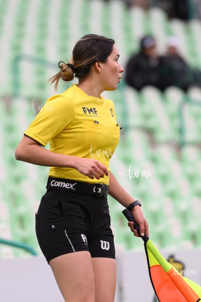 Melanie Villavicencio, árbitro | Santos Laguna vs Chivas Guadalajara femenil