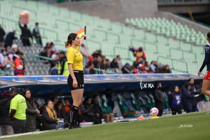 Melanie Villavicencio, árbitro | Santos Laguna vs Chivas Guadalajara femenil