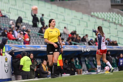 Melanie Villavicencio, árbitro | Santos Laguna vs Chivas Guadalajara femenil