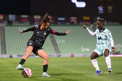 María Acosta, Sandra Nabweteme | Santos vs Necaxa femenil