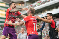 Festejo de gol (Polaco - Cristián Matías Menéndez), Osmar Mares