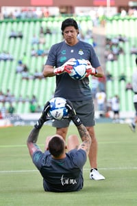 Jona, entrenamiento