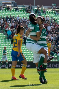 Festejo de gol, Yahaira Flores, Brenda Guevara