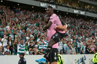 celebración de gol , Eryc Castillo, Julio Furch