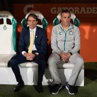 Guillermo Almada, DT Santos. Darwin Quintana