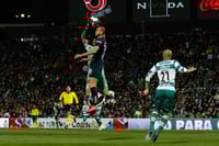 Jonathan Orozco, Carlos González