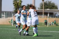 Festejo de gol de Britany Hernandez, Ana Flores, Britany Her