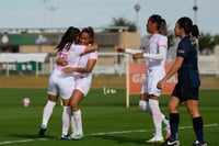 festejo de gol de Cinthya Peraza, Cinthya Peraza, Estela Góm