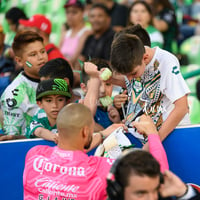 Afición en el Estadio Corona