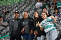 Afición en el Estadio Corona