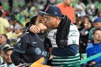 Afición en el Estadio Corona