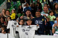 Afición en el Estadio Corona