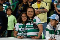 Afición en el Estadio Corona