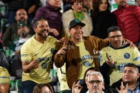 Afición en el Estadio Corona