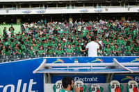 Afición en el Estadio Corona