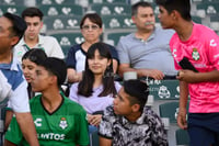 Afición en el Estadio Corona