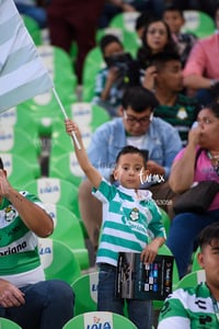 Afición en el Estadio Corona