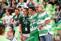 Afición en el Estadio Corona