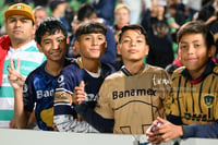 Afición en el Estadio Corona