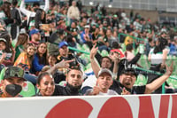 Afición en el Estadio Corona