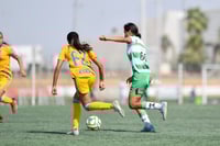 Yessenia Novella, América Rodríguez
