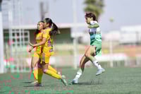 Yessenia Novella, América Rodríguez