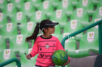 Afición en el Estadio Corona