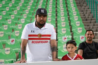 afición en el Estadio Corona