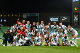 Santos Laguna femenil @tar.mx