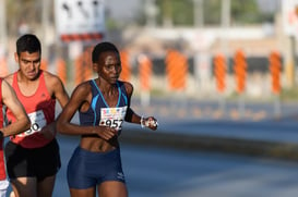 campeona femenil 10k @tar.mx