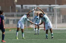 Celebran gol de Paulina Peña, Paulina Peña, Judith Félix @tar.mx