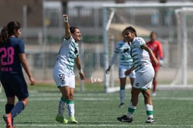 Celebran gol de Paulina Peña, Paulina Peña, Judith Félix @tar.mx