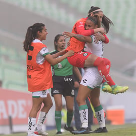 Celebran gol de Alexia, Paola Calderón, Marianne Martínez, A @tar.mx