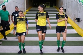 árbitros Santos vs FC Juárez femenil @tar.mx