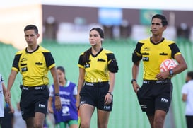 árbitros Santos vs Querétaro @tar.mx