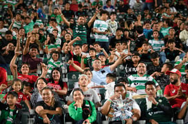 Afición en el Estadio Corona @tar.mx