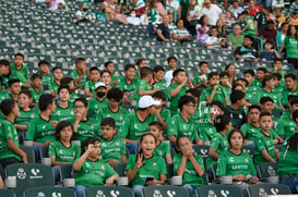 Afición en el Estadio Corona @tar.mx