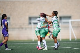 festejo de gol, Paulina Peña, Britany Hernández, Aylin Salai @tar.mx