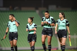 árbitros Santos Necaxa femenil @tar.mx