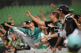 Afición en el Estadio Corona @tar.mx