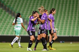 festejo de gol Pachuca, Karen Díaz, Verónica Corral @tar.mx