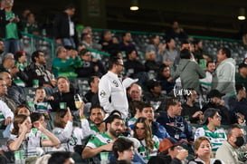 Afición en el Estadio Corona @tar.mx