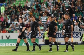 árbitros del Santos vs Tigres @tar.mx