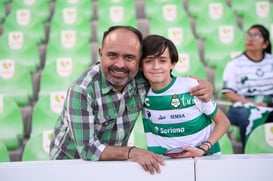 afición en el Estadio Corona @tar.mx