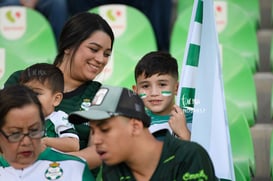 afición en el Estadio Corona @tar.mx