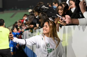 Alexxia Villanueva, Alexia Villanueva